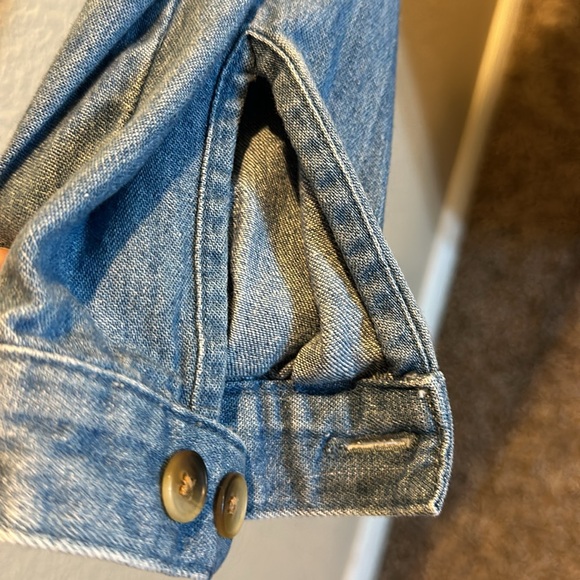 Women’s denim dress, long sleeve, 2 pockets, button up to waist, size 12 - Picture 5 of 12